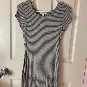 GREY STRIPPED TSHIRT DRESS